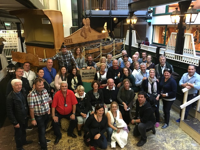 Groupe dans un voyage corporatif